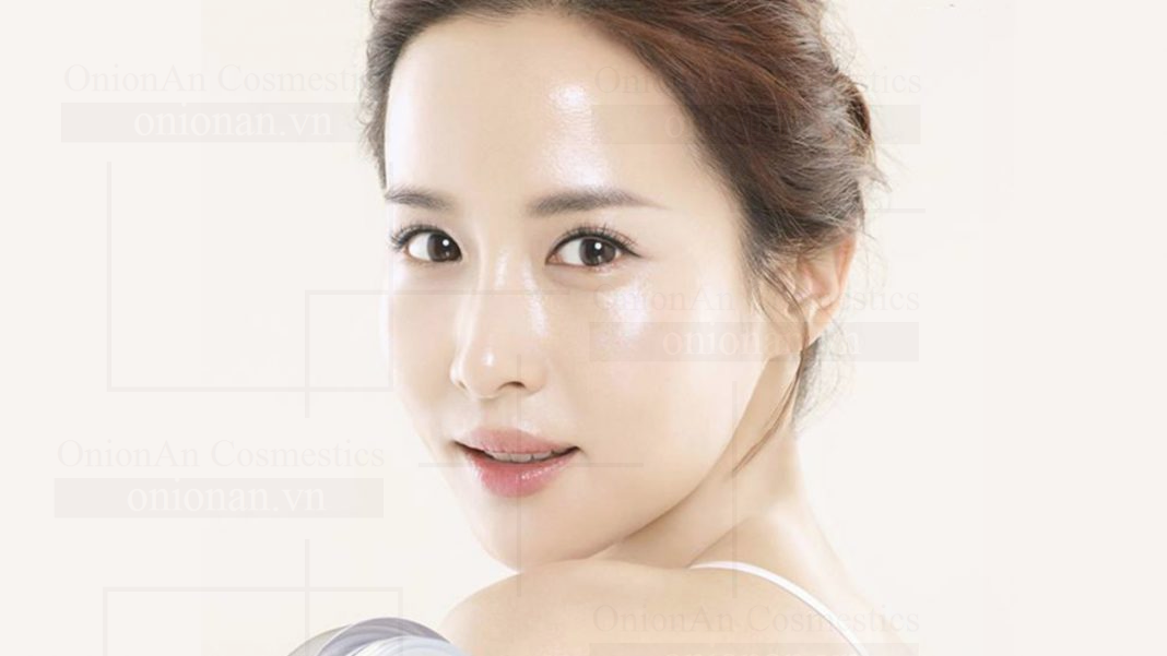 Kem Chống Nắng Cellio Collagen Whitening Sun Cream SPF50+ PA+++ (Xanh)